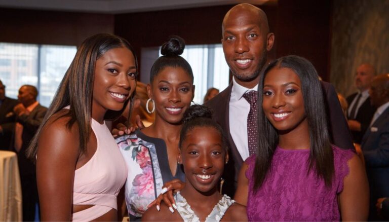 Chauncey Billups With His Wife And Daughters