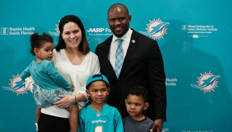 Brian Flores with his wife Jennifer Duncan and three kids