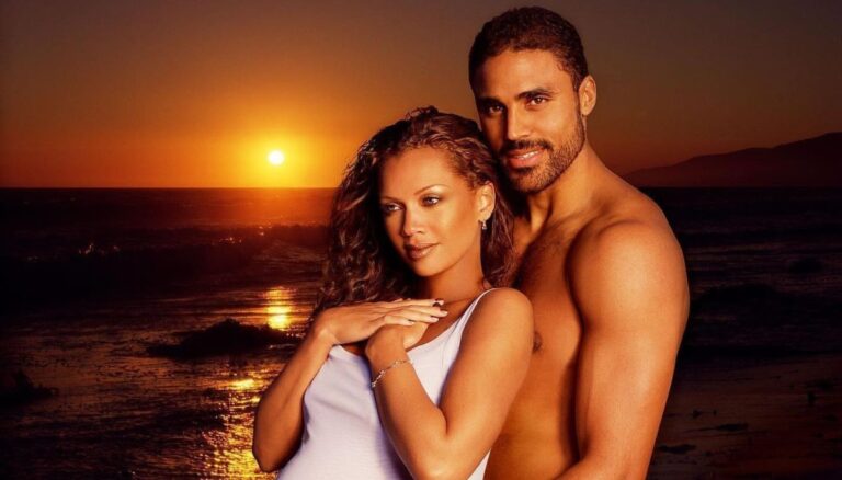 Former Lakers Star Rick Fox Pictured With His Former Wife Vanessa Williams In 2000 For The Pregnancy Photoshoot