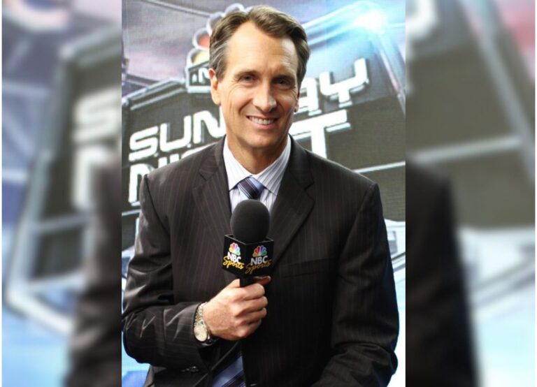 Former NFL Wide Receiver And Sports Broadcaster Cris Collinsworth Represents Diverse American Culture Through His Background And Sports Career.