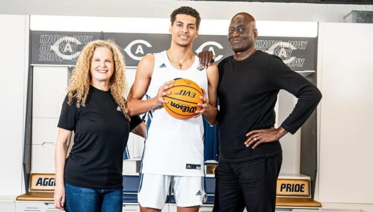 Lakers Legend Michael Cooper Pictured With His Wife Yvonne Cooper And Their Son Nils Cooper After He Transferred To UC Davis