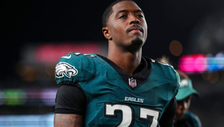 Philadelphia Eagles Cornerback Quinyon Mitchell Parents Quentin Mitchell And Mashona Solomon Were Former Athletes
