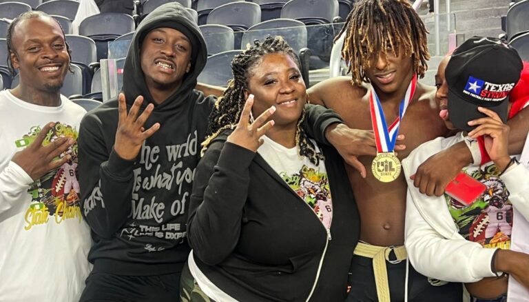 Quintrevion Wisner with his parents Angie and Quinton and two siblings