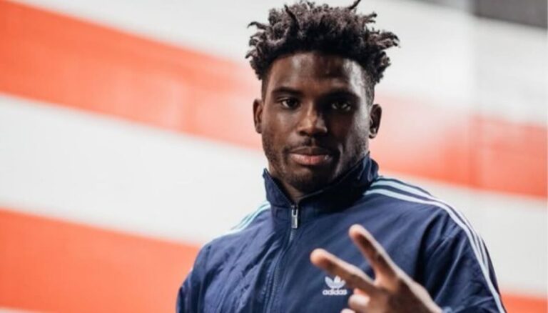 The Miami Dolphins' Wide Receiver Tyreek Hill Causes Controversy With Series of Tweet After The Dolphins Exit From Playoffs