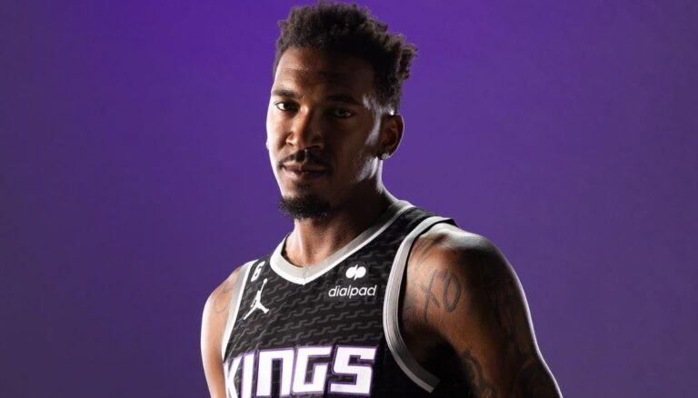 Malik Monk Doesn't Seem To Be Dating Anyone