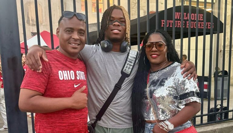 Quinshon Judkins With His Mother And Father