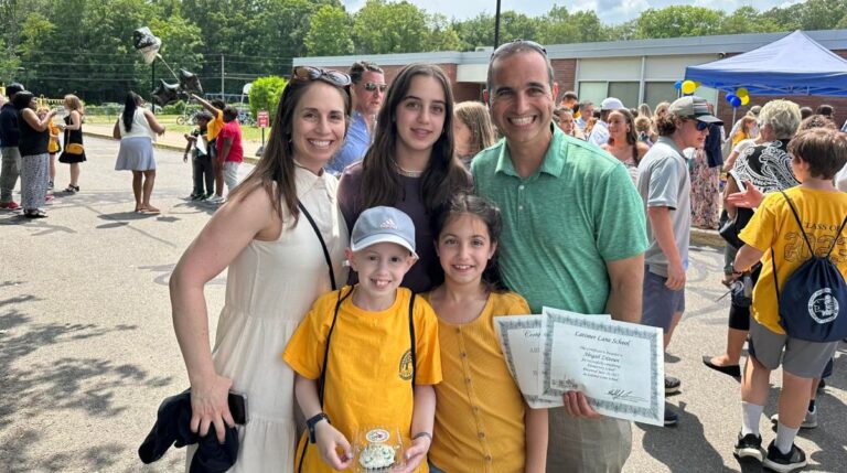 Abby Zittoun with her parents, Dan and Gwen, and her sisters.