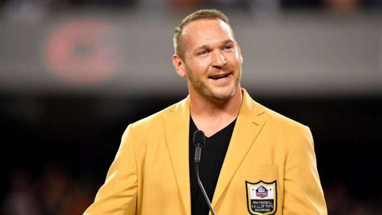 Brian Urlacher wife