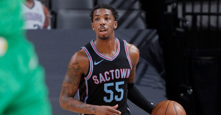 Delon Wright Wife