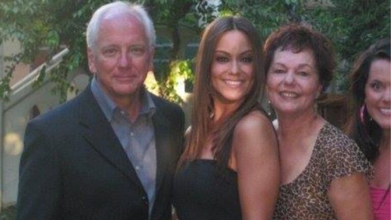 Katy Mixon parents