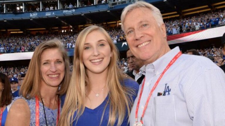 Mark Walter and his wife, Kimbra are proud parents of a daughter, Samantha Walter