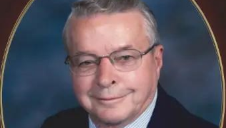 Robert Eugene Davis Has Passed Away