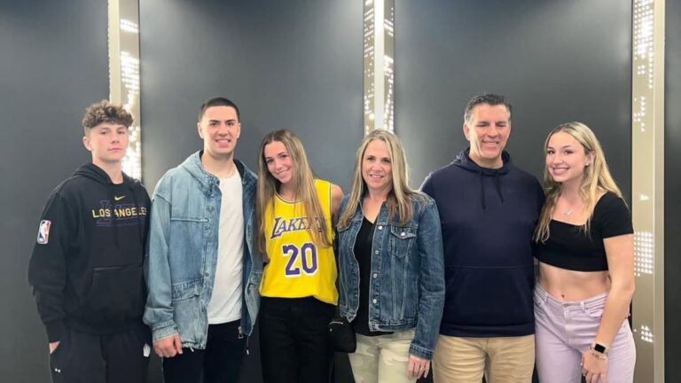 Cole Swider sister, Kylie and Courtney