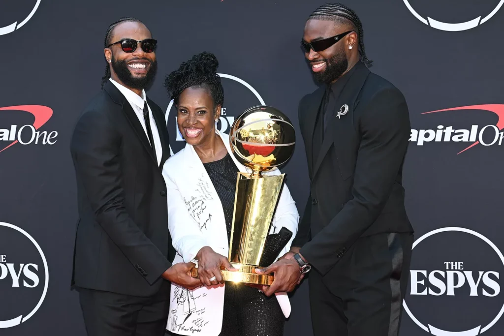 Quenton Brown, Mechalle Brown and Jaylen Brown at The 2024 ESPY Awards 