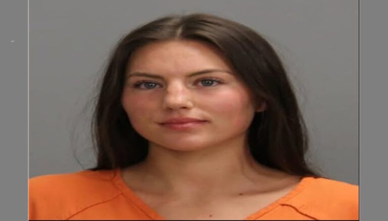 Buffalo Wings Waitress Arrest