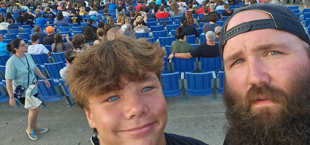 quinn lloyd parents brian