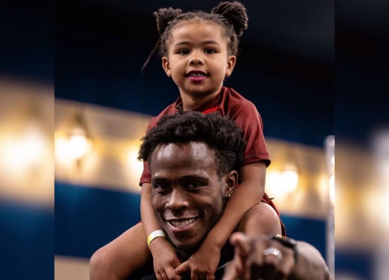 El Paso Father Watches His Daughter Throwing Tantrums During a Match, Teaches Her That Perseverance and Attitude Matter More Than Winning