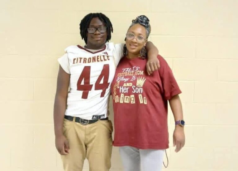 Citronelle HS Football Player Jamereo Monigan, Dies Untimely At 19, Leaving His Mother Celess Monigan and Sister Jaliyali Behind
