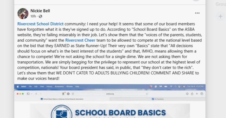 Rivercrest High School Cheerleaders