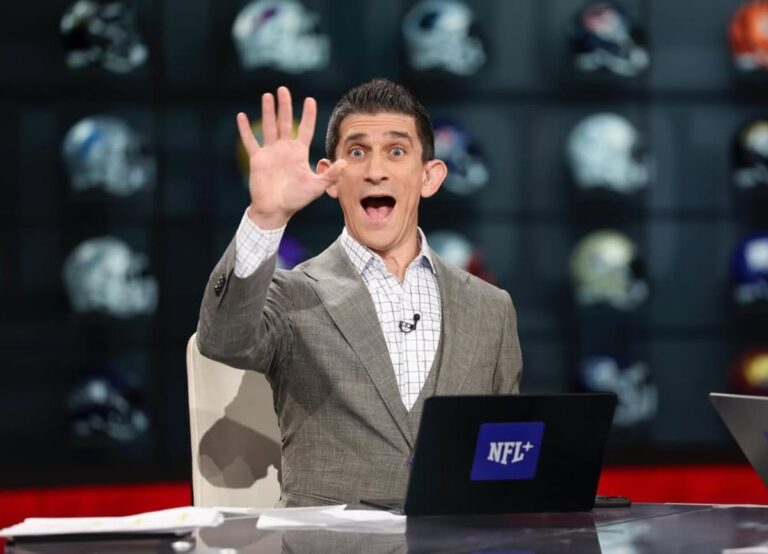 Andrew Siciliano’s NFL Legacy Includes His 18-Season RedZone Run, New Browns Announcer Role, and Humorous Embrace of His Famously Large Ears Sparking Fan Teasing